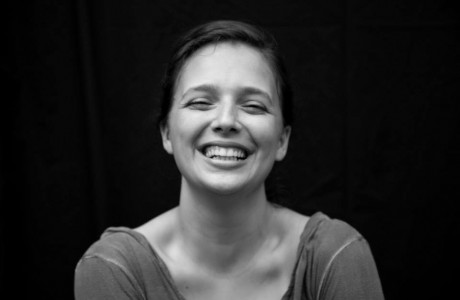 נטע טאמשה - הגשת טקסט והגשת שיר